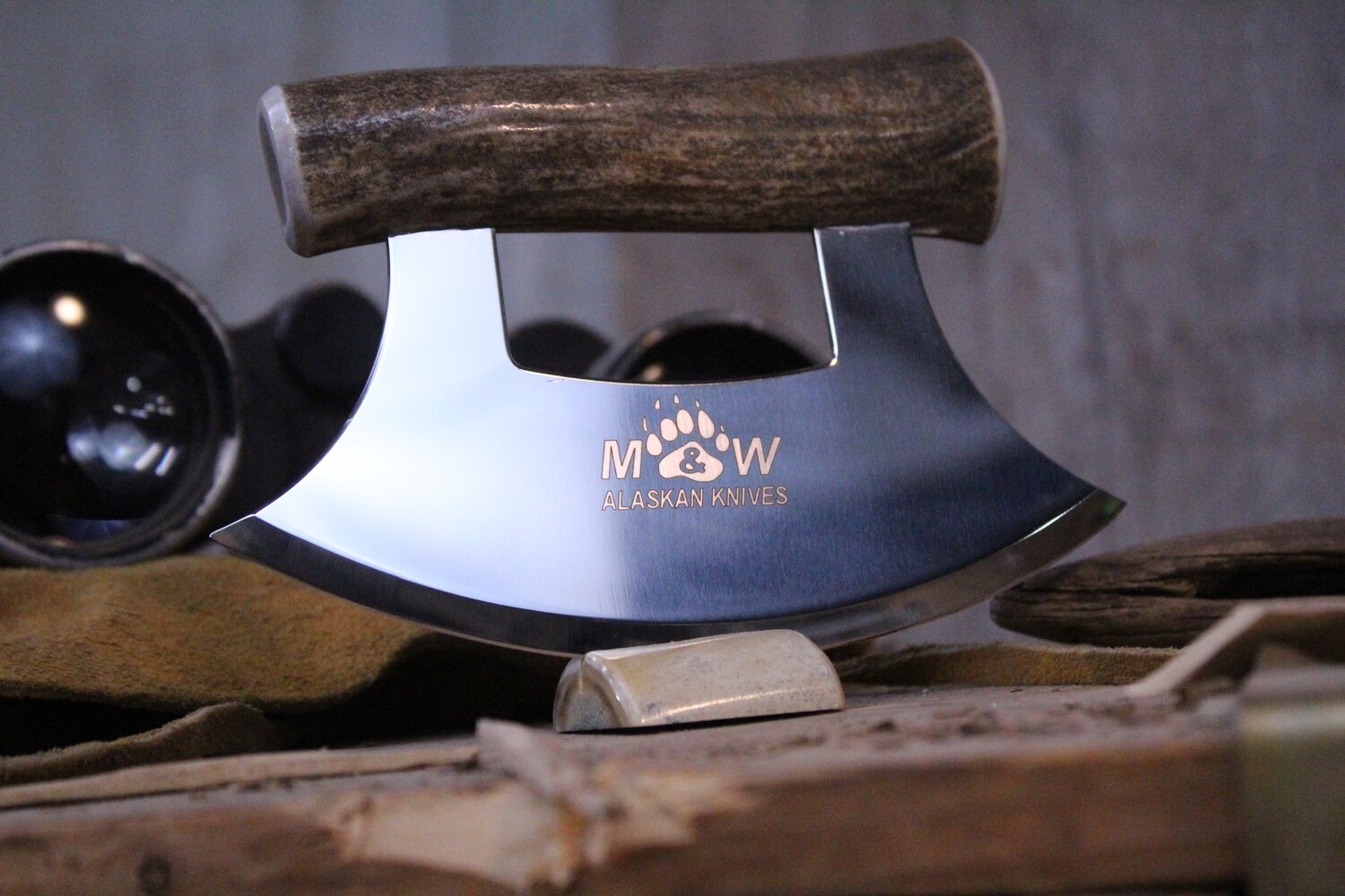 M&amp;W Alaskan Knives Ulu, Alaskan Stainless / Caribou Handle