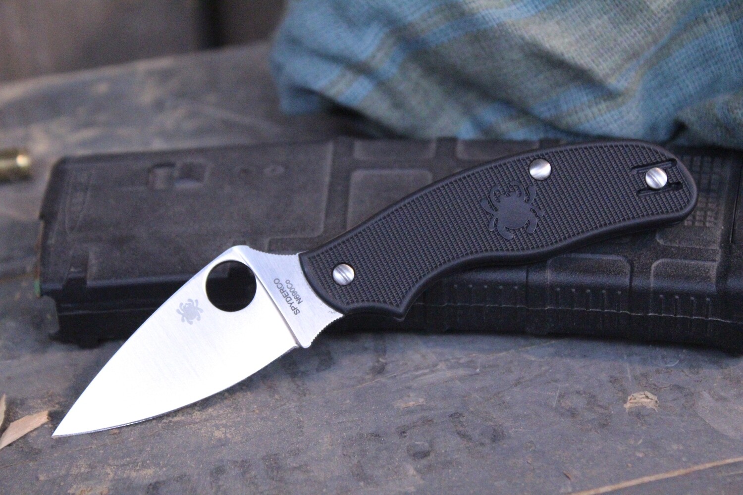 Spyderco Urban Lightweight 2.56&quot; Knife, Black FRN / Satin ( Pre Owned )