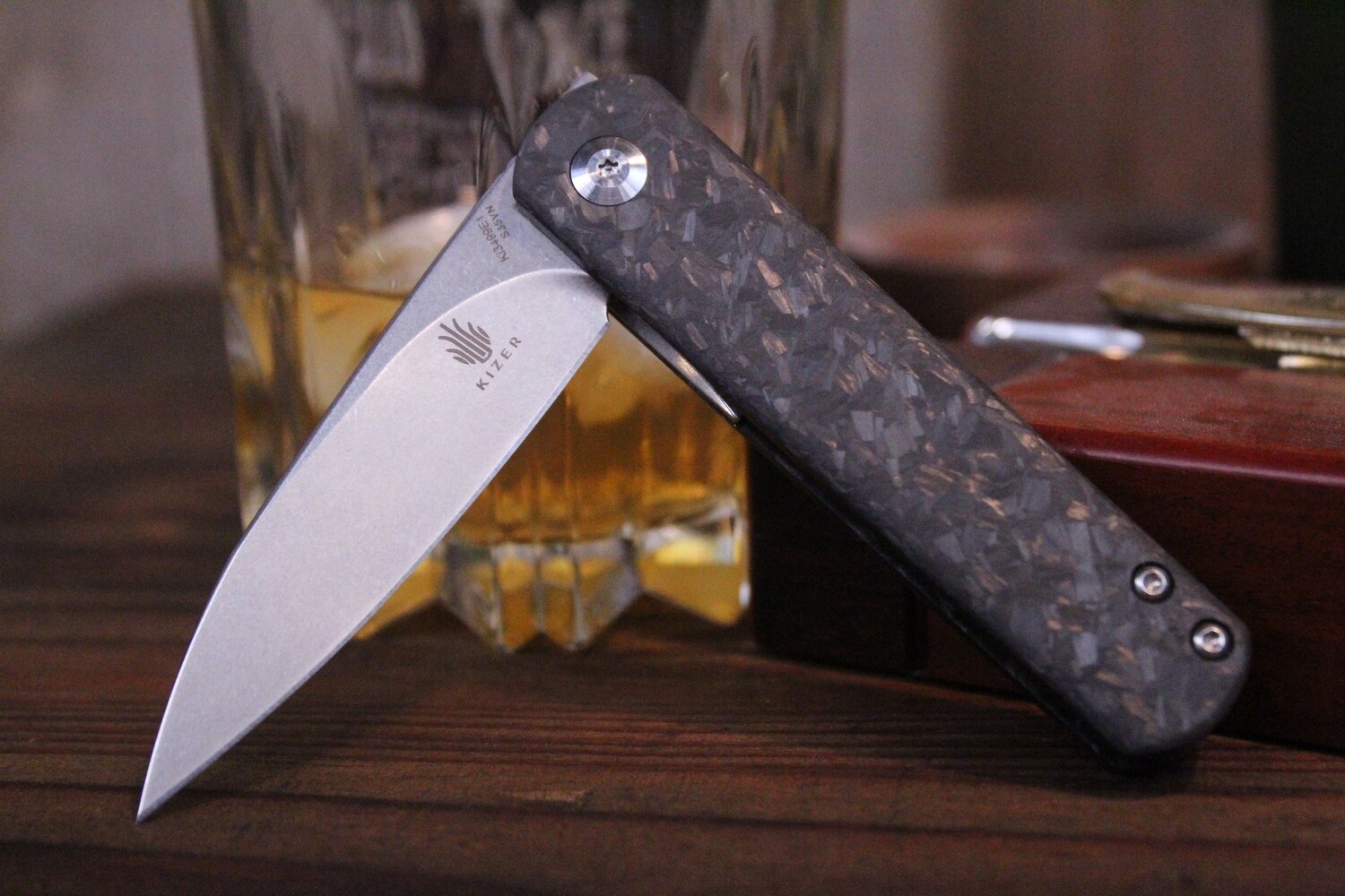 Kizer Feist 2.875&quot; Front Flipper, Shred Carbon Fiber / Satin ( Pre Owned )