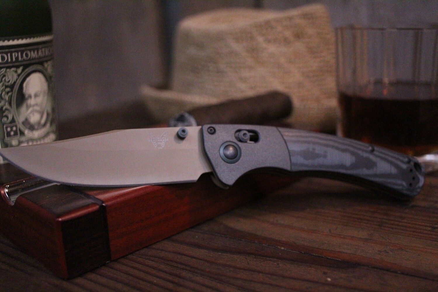 Benchmade Crooked River 4&quot; AXIS Lock Knife / Custom Desert Tan Cerakote / Uni Directional Carbon Fiber Handle
