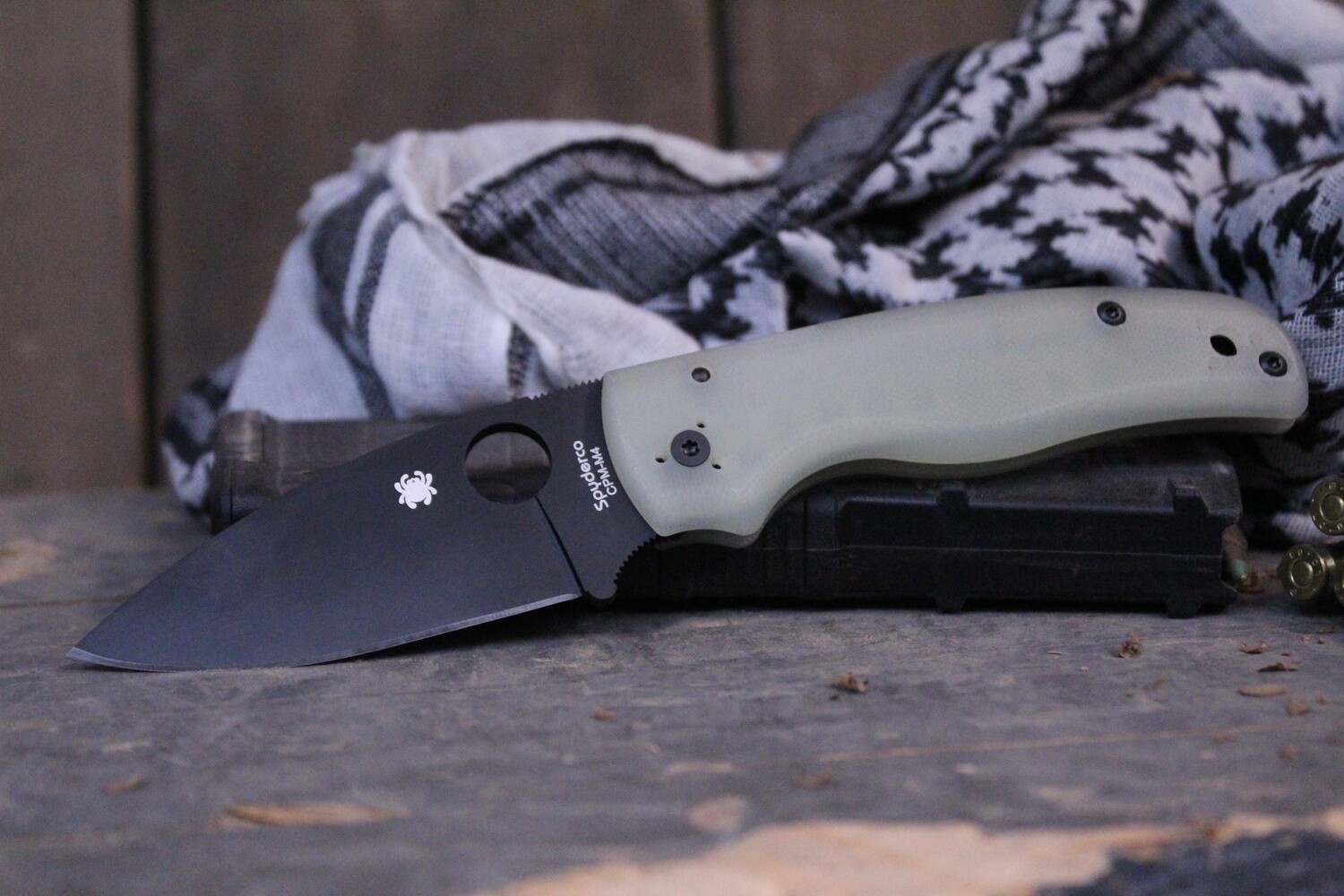 Spyderco Shaman Blade HQ Exclusive 3.58&quot; Folding Knife / Jade G10 / DLC M4 ( Pre Owned )