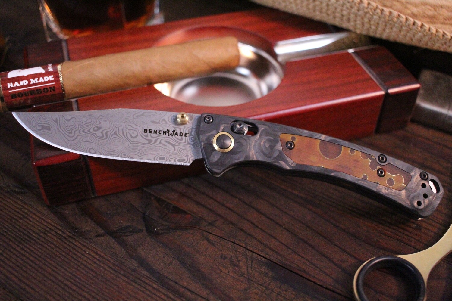 Benchmade Gold Class Mini Crooked River 3.4&quot; AXIS / Carbon Fiber &amp; Raffir Alume / Vinland Damasteel ( Discontinued )