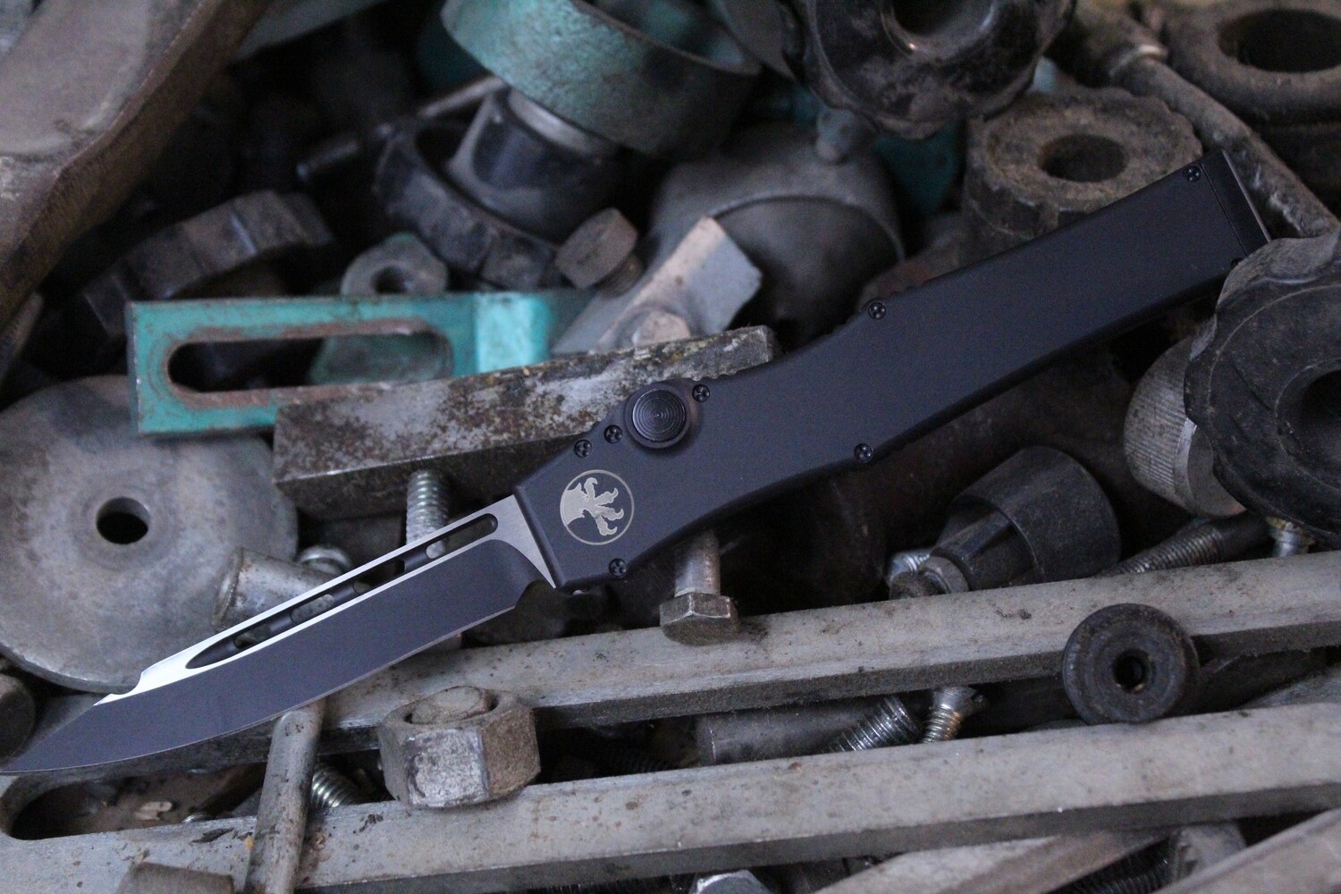 Microtech Halo III 4&quot; Single Action OTF Automatic Knife / Two-Tone / Black / S30V ( Pre Owned )