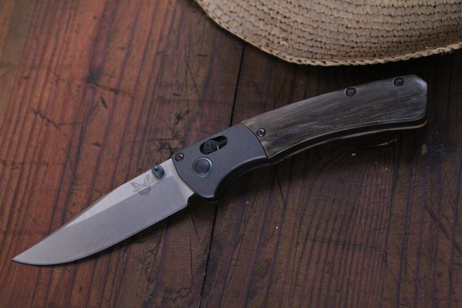 Benchmade Mini Crooked River 3.4" AXIS Lock Knife / Satin / Mammoth Ivory /  Custom Cerakote