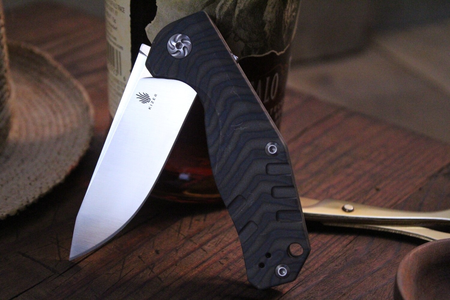 Kizer Kesmec Frame Lock Knife, Flamed Titanium / Satin ( Pre Owned )