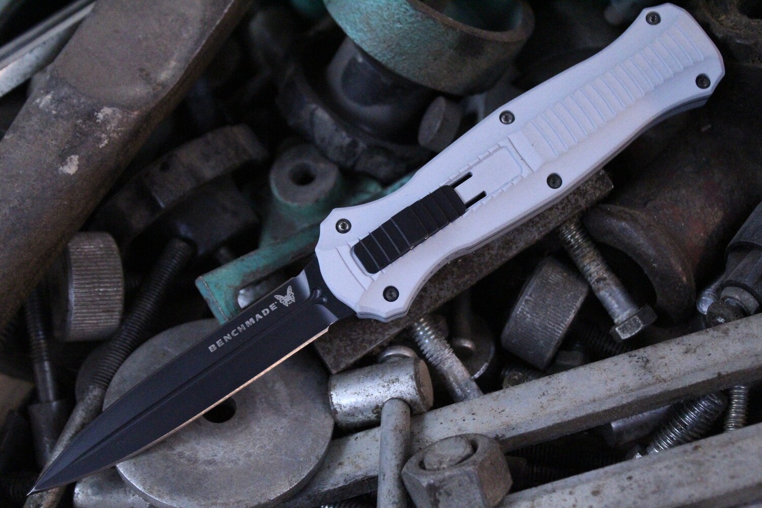 Benchmade Infidel 3.9&quot; D/A OTF Automatic Knife / Magnesium Custom Cerakote / Black / D2 (Pre-Owned)