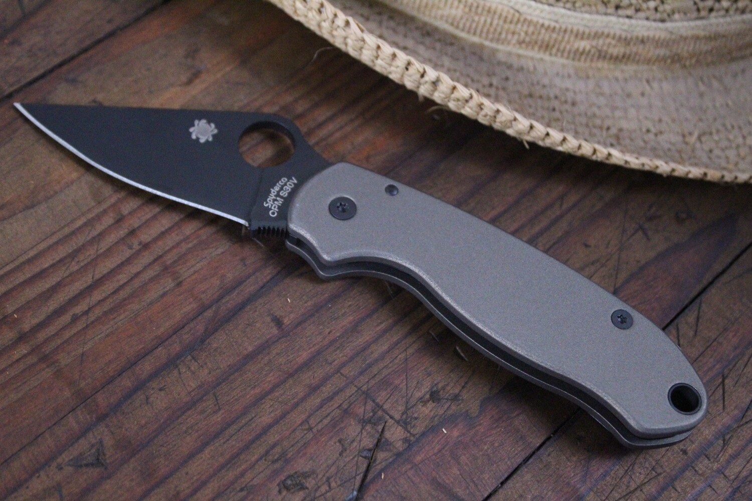 Spyderco Para 3 Compression Lock Knife, Custom Cerakoted Titanium / Black