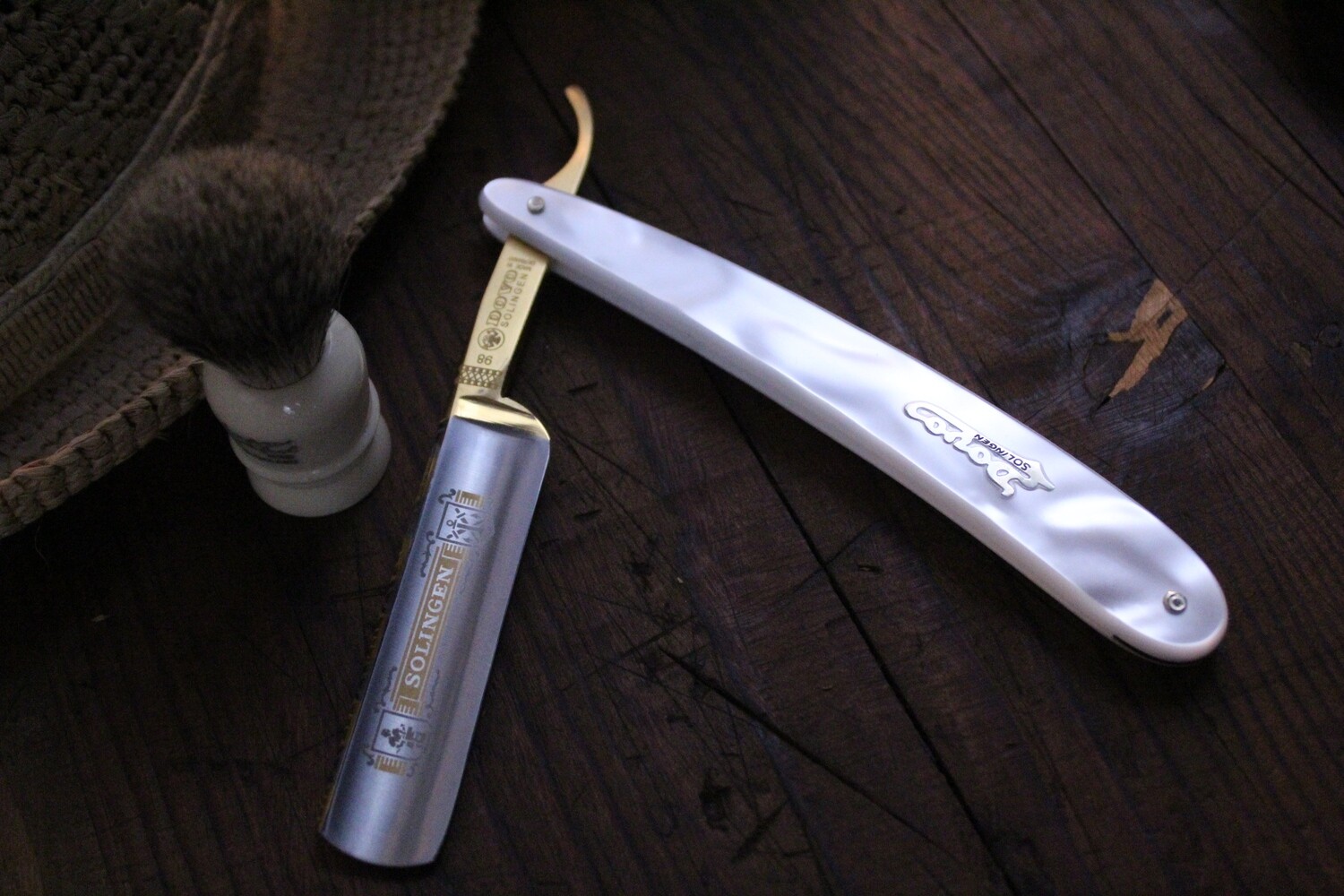 Dovo Straight Razor MOP / Imitation Mother-of-Pearl