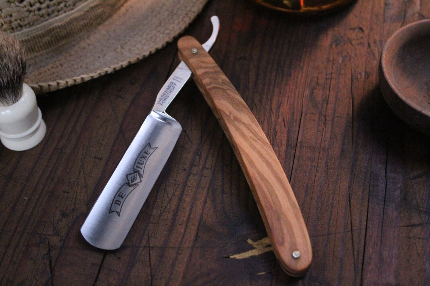 Giesen And Forsthoff  5/8’’ Straight Razor / Olive Wood