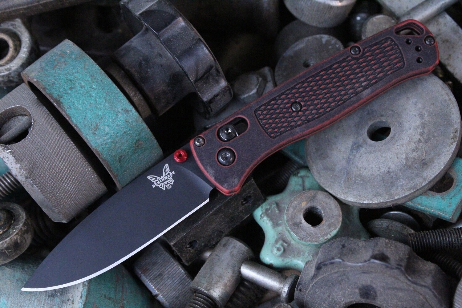 Benchmade Bugout 3.24&quot; AXIS Lock Knife / Battlewashed Grivory / Black / S30V ( Pre Owned )