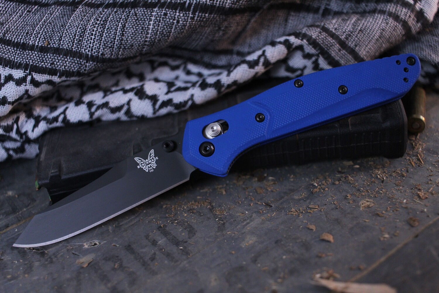 Benchmade Osborne 3.4&quot; AXIS Lock Knife / Blue G10 / Black DLC / 20CV ( Discontinued )