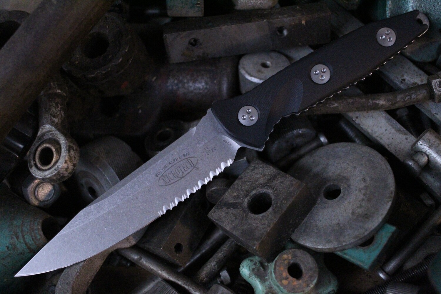 Microtech Socom Alpha 5&quot; Fixed Blade Knife / Black G-10 / Stonewash Partial Serrations