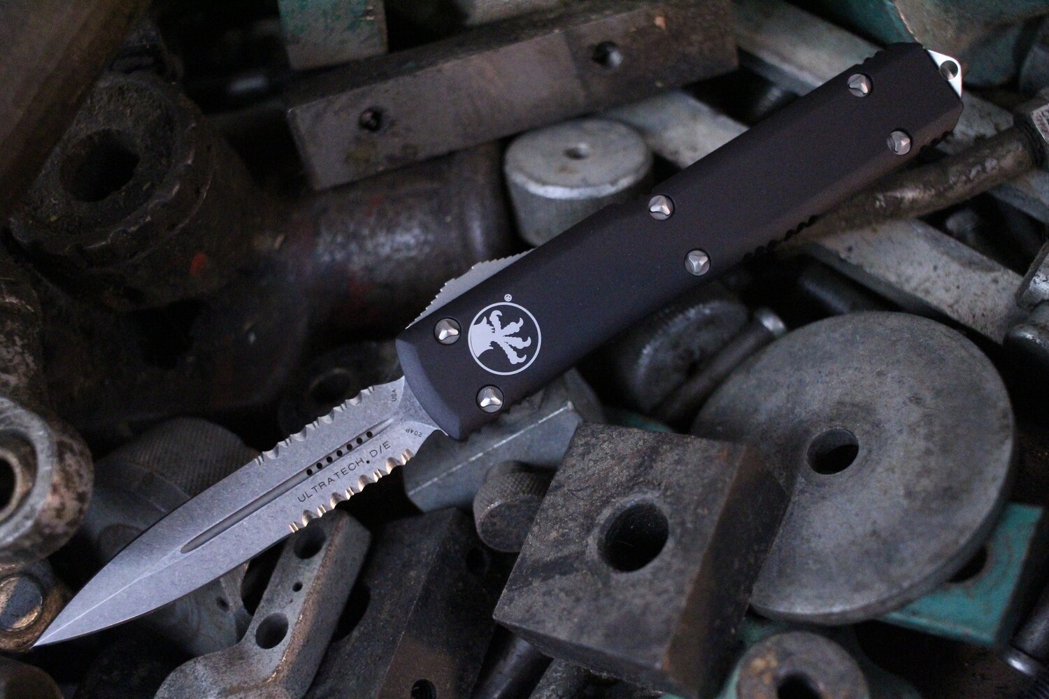 Microtech Ultratech 3.4&quot; OTF D/E Automatic Knife / Black  / Stonewash Partial Serrations
