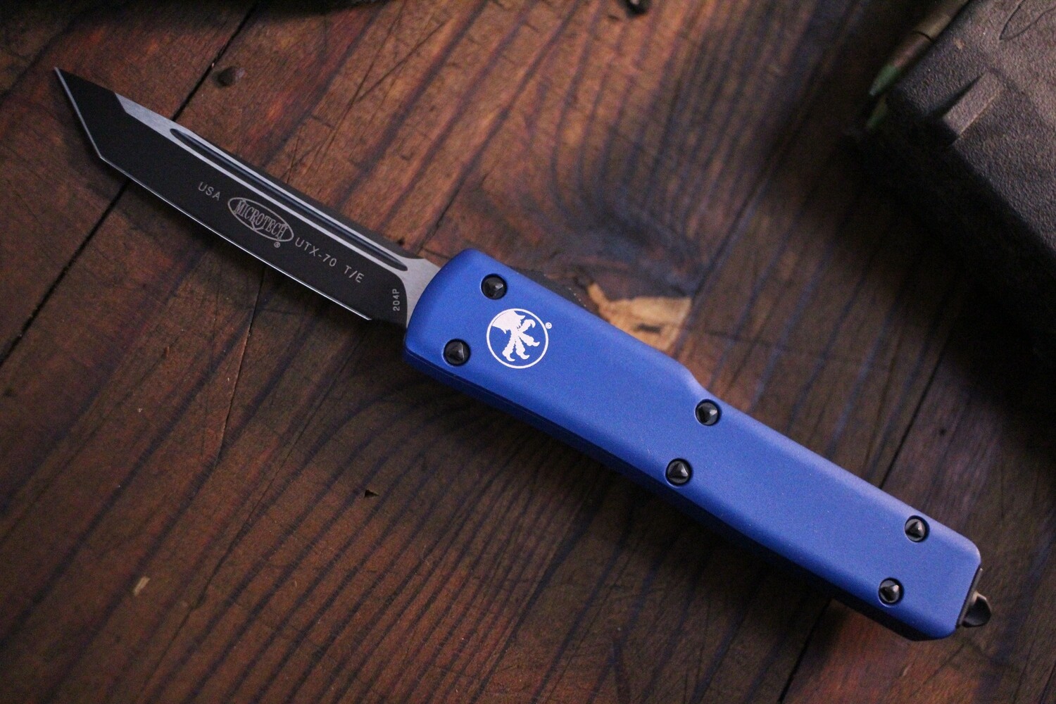 Microtech Blue UTX70 2.41&quot; Tanto D/A OTF Automatic Knife / Blue / Two-Tone
