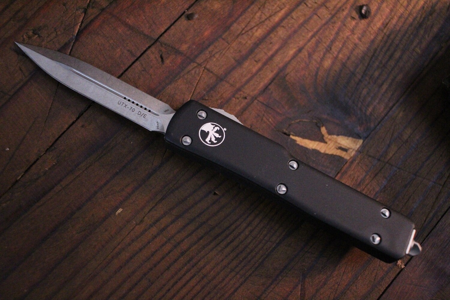 Microtech UTX-70 D/E 2.4&quot; OTF Automatic Knife, Black / Stonewash