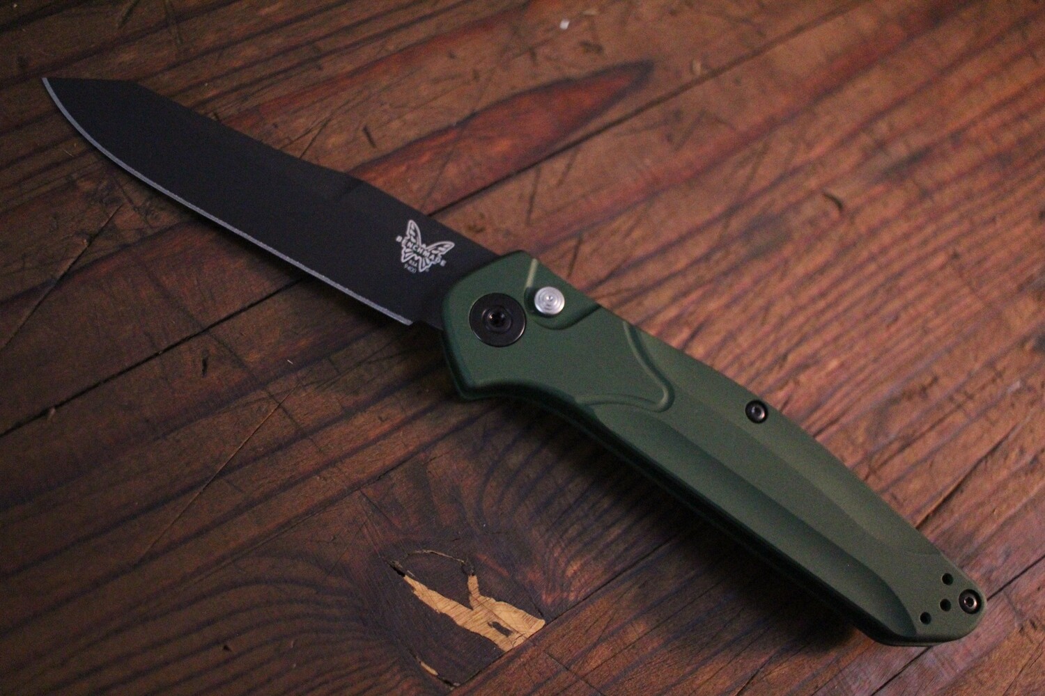 Benchmade Osborne 3.4&quot; Automatic Knife / Green Aluminum / Black