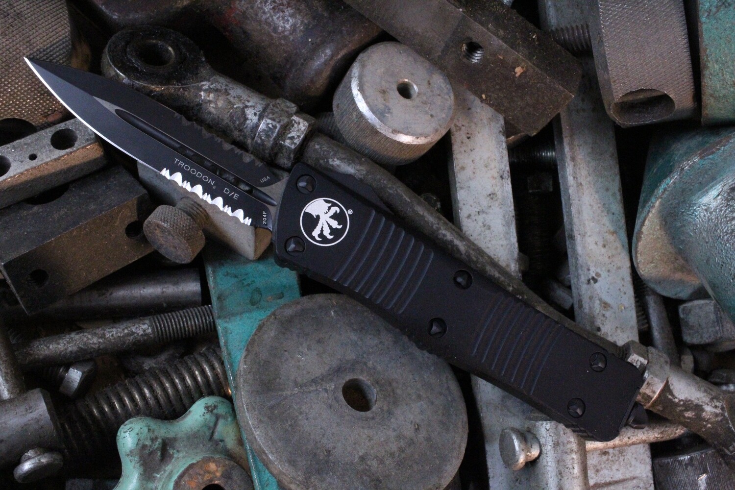 Microtech Troodon OTF D/E 3&quot; Tactical Automatic Knife / Black / Black Serrated