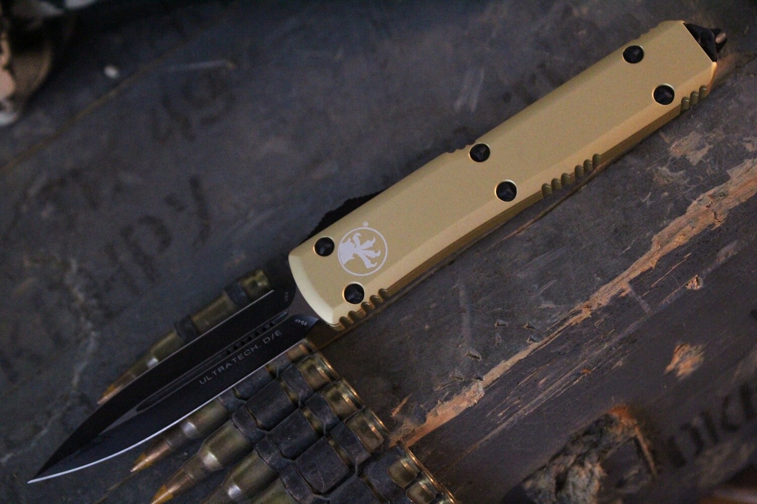 Microtech Ultratech 3.4&quot; OTF D/E Automatic Knife, Champagne Gold / Black
