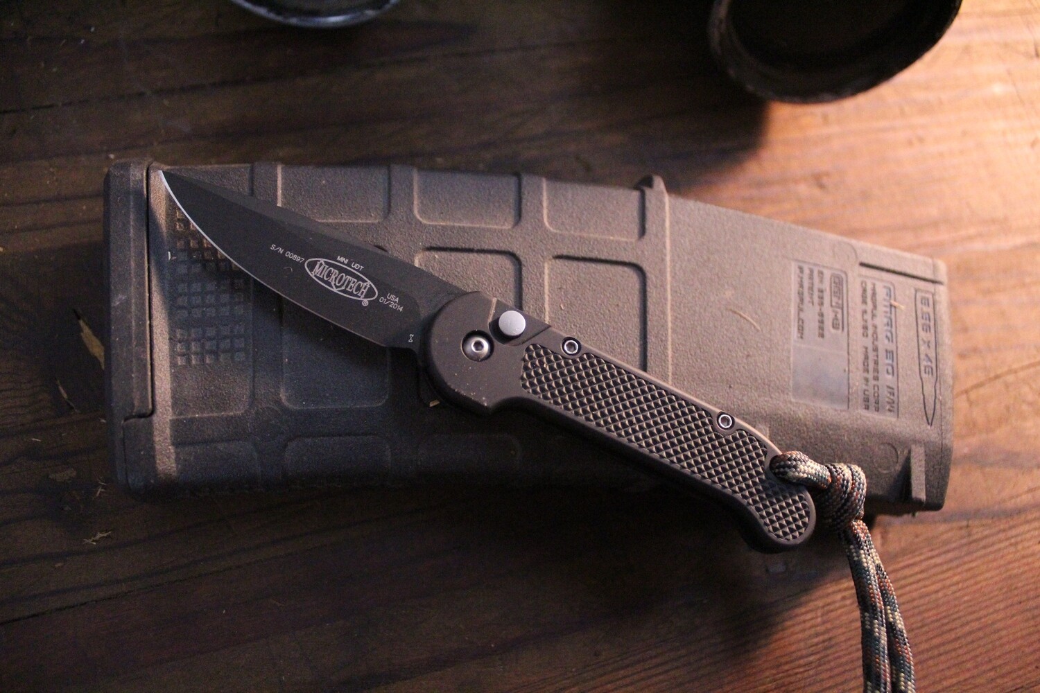 Microtech Mini U.D.T. 2.38&quot; Automatic Knife / Black Aluminum &amp; Rubber / Black D2 ( Pre Owned )