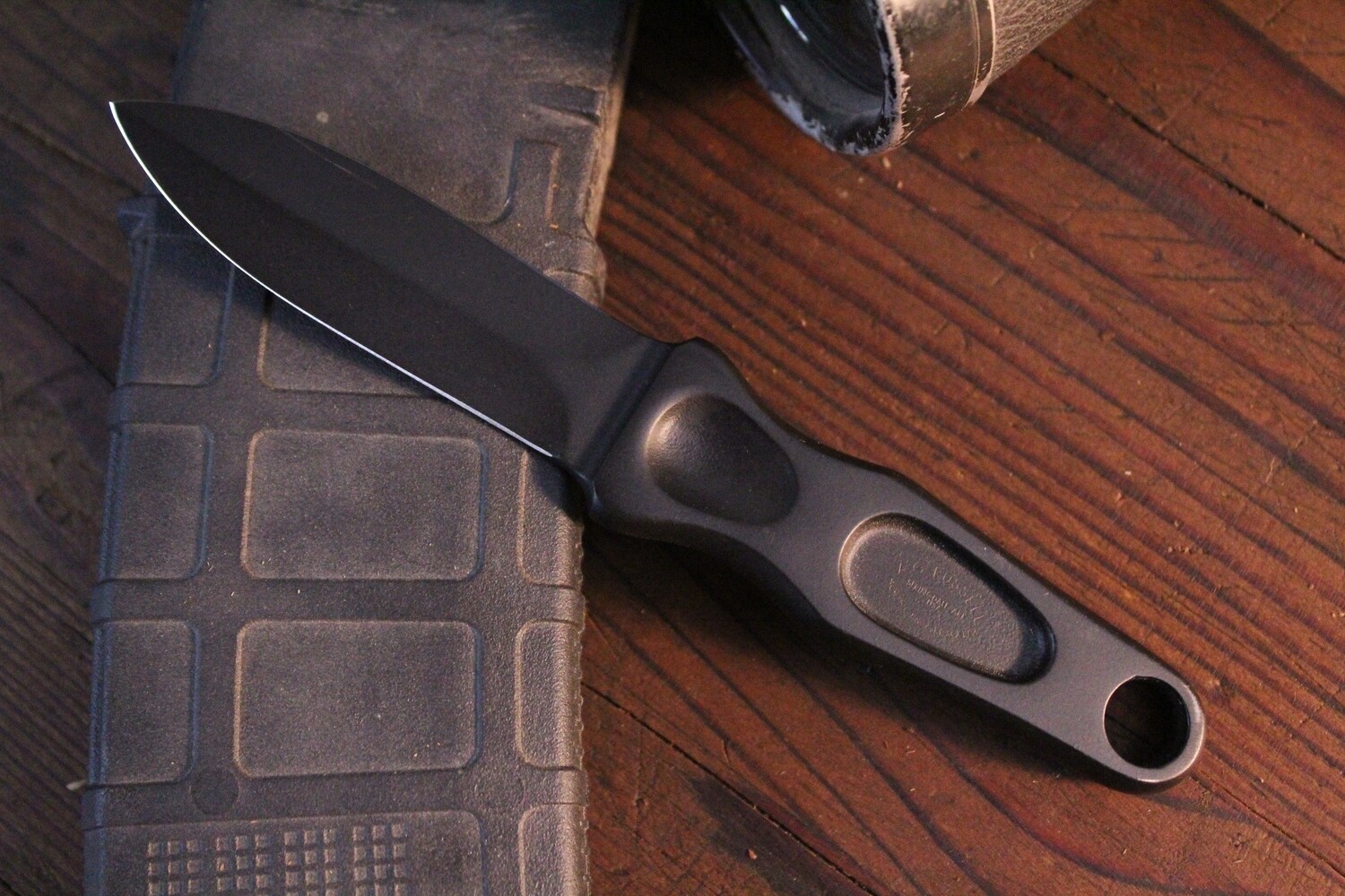 A.G. Russell Sting 3.5&quot; Fixed Blade Knife / Black / Stainless /1977 ( Pre Owned )