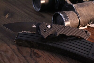 HK MP5 3.4&quot; Tanto Edge Automatic Knife / Black Aluminum / Black 154cm Blade / Serrated ( Pre Owned )