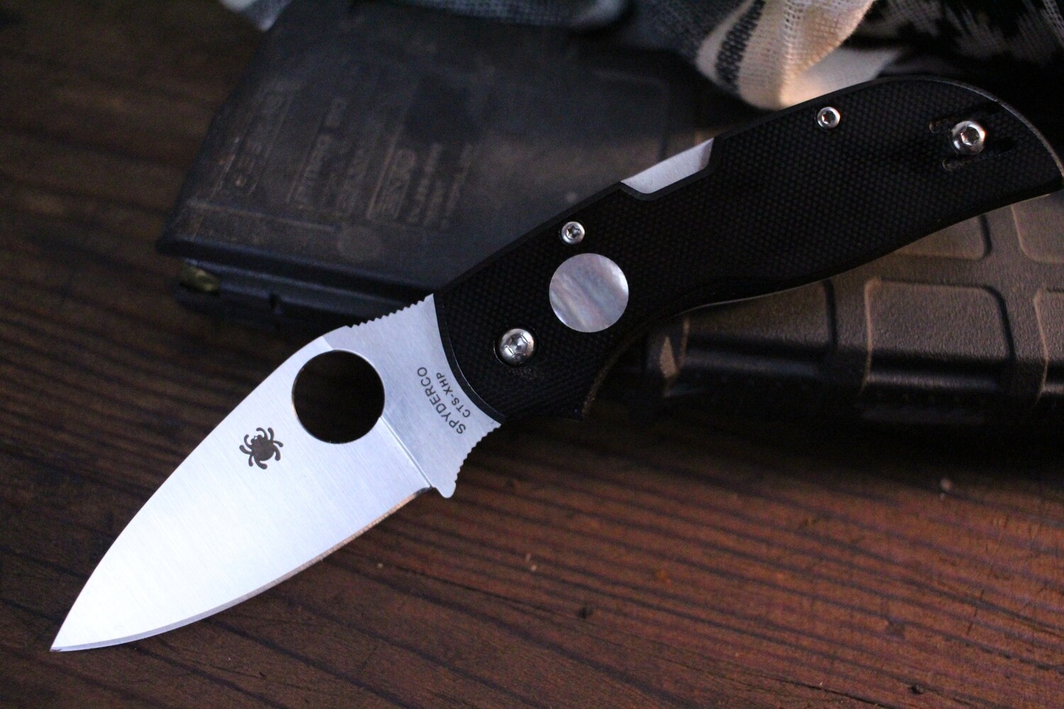 Spyderco Chaparral 2.8&quot; Folding Knife / Sun &amp; Moon G10 / Satin CTS-XHP ( Pre Owned )