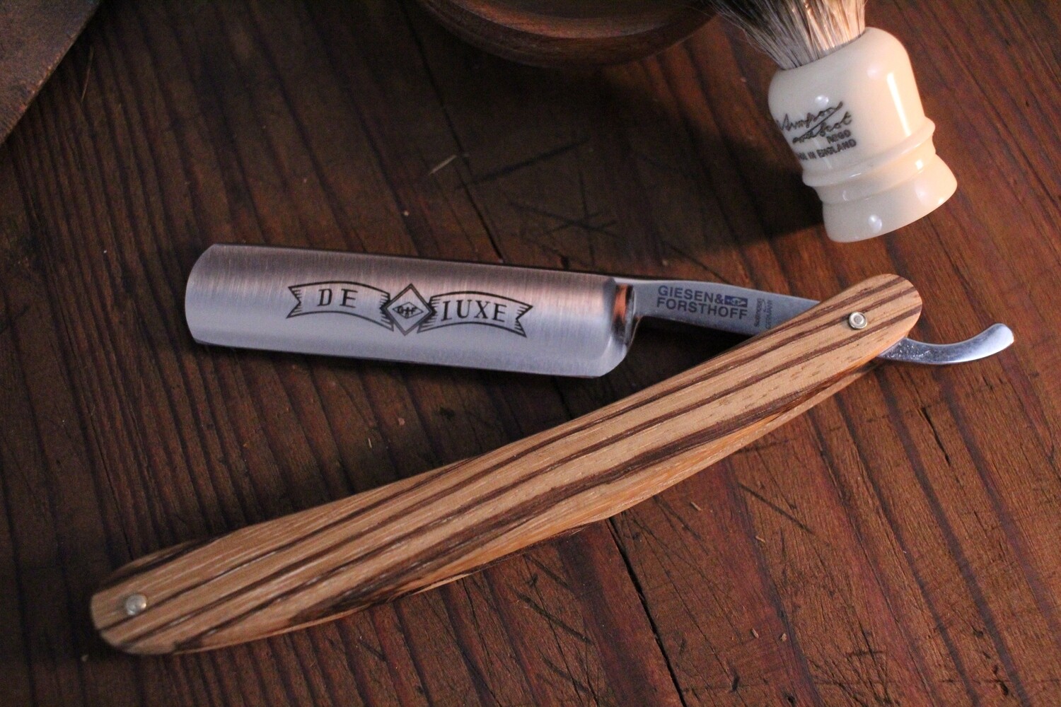 Giesen And Forsthoff Straight Razor /  5/8&quot; Carbon Steel Blade / Rich Grain Plum Wood Handles