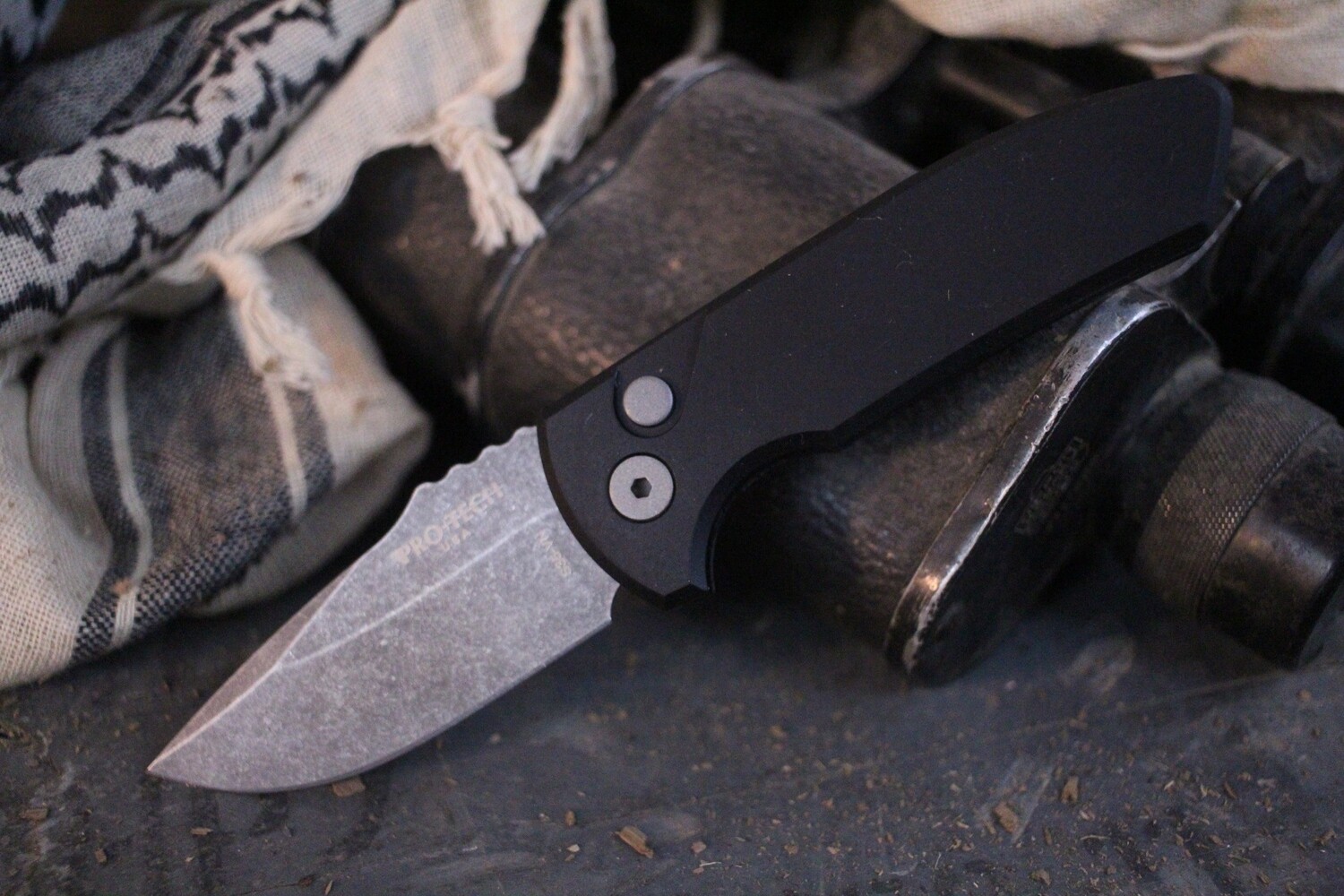 Pro-Tech SBR 2.6&quot; Automatic Knife / Black Aluminum / Acid WashBlade