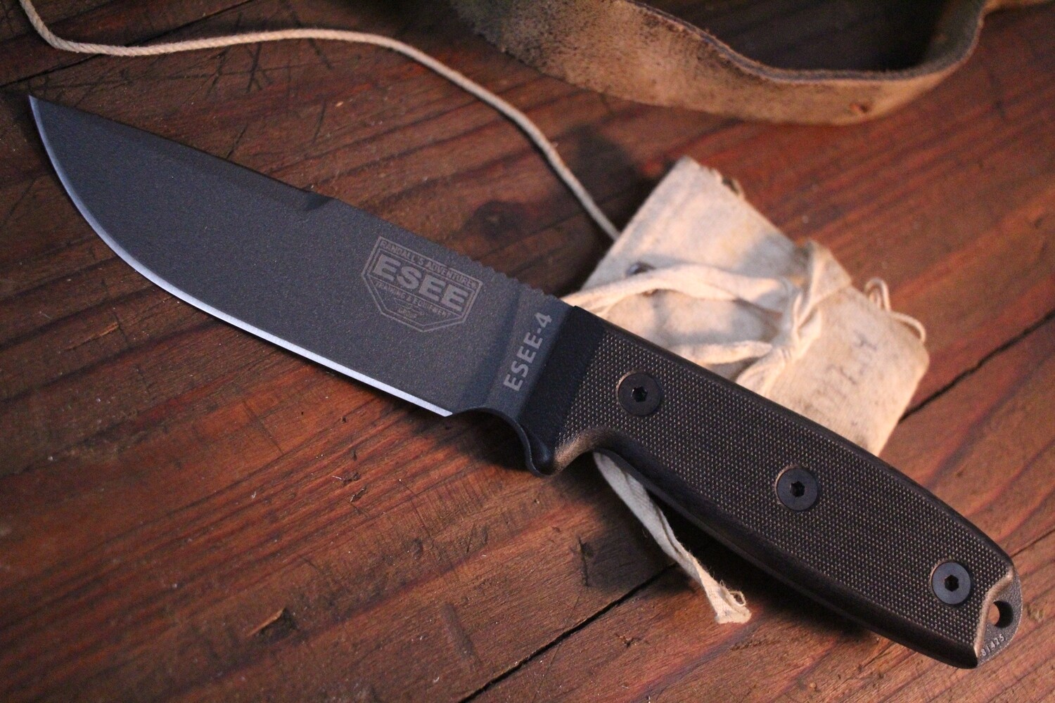 ESEE Model 4 4.5&quot; Clip Point Knife / Black G-10 / Black