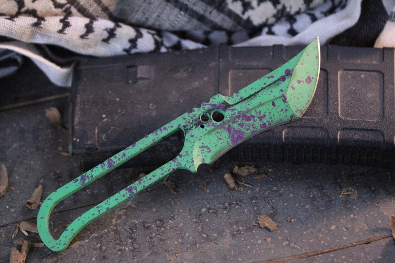 Koch Tools Mud Dauber 3&quot; Fixed Blade Knife / Green &amp; Blood Splatter ( Pre Owned )