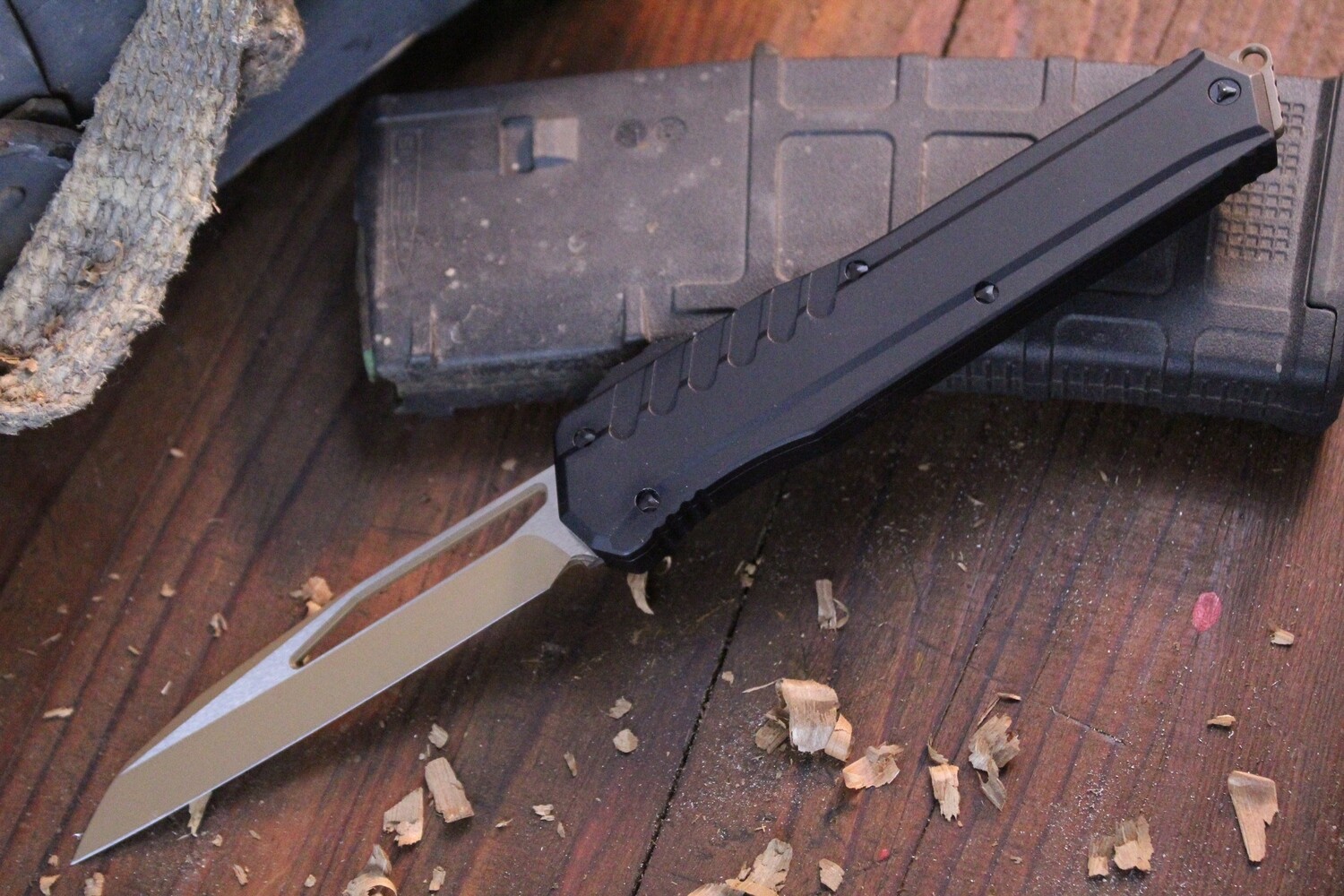 Microtech Cypher MK7 S/E 4&quot; OTF Automatic Knife / Black / Tan Two Tone