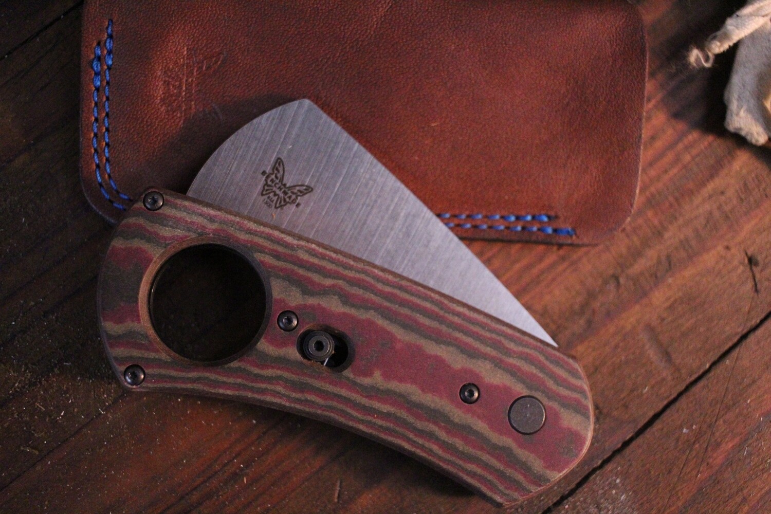 Benchmade Cigar Cutter Blue Class AXIS / Choclate Brown &amp; Red Richlite / Stonewash ( Discontinued )