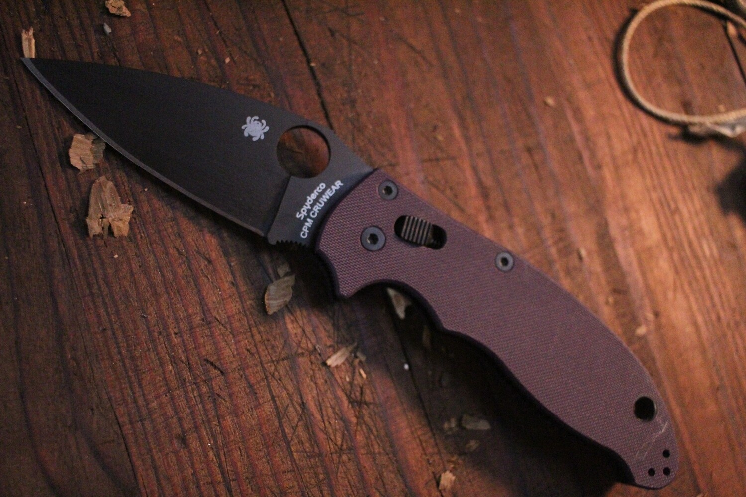Spyderco Manix 2 3.375&quot; Folding Knife / Purple G-10 / DLC Cruwear ( Pre Owned )