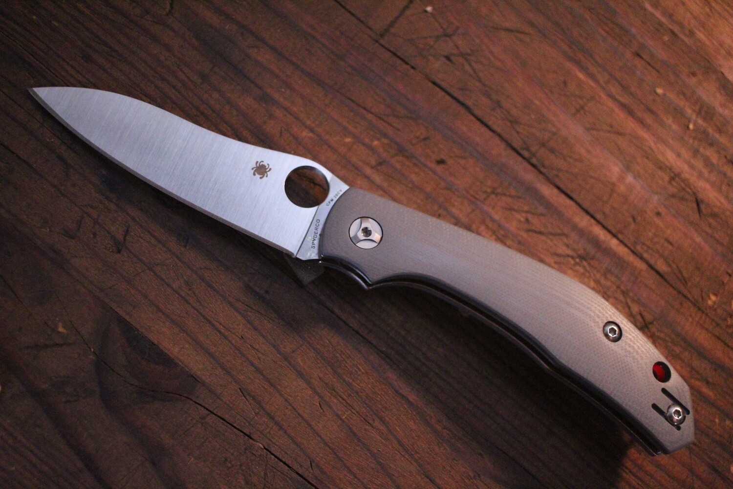 Spyderco Kapara 3.58&quot; Folding Knife / Grey G10 / Satin 20CV ( Pre Owned )