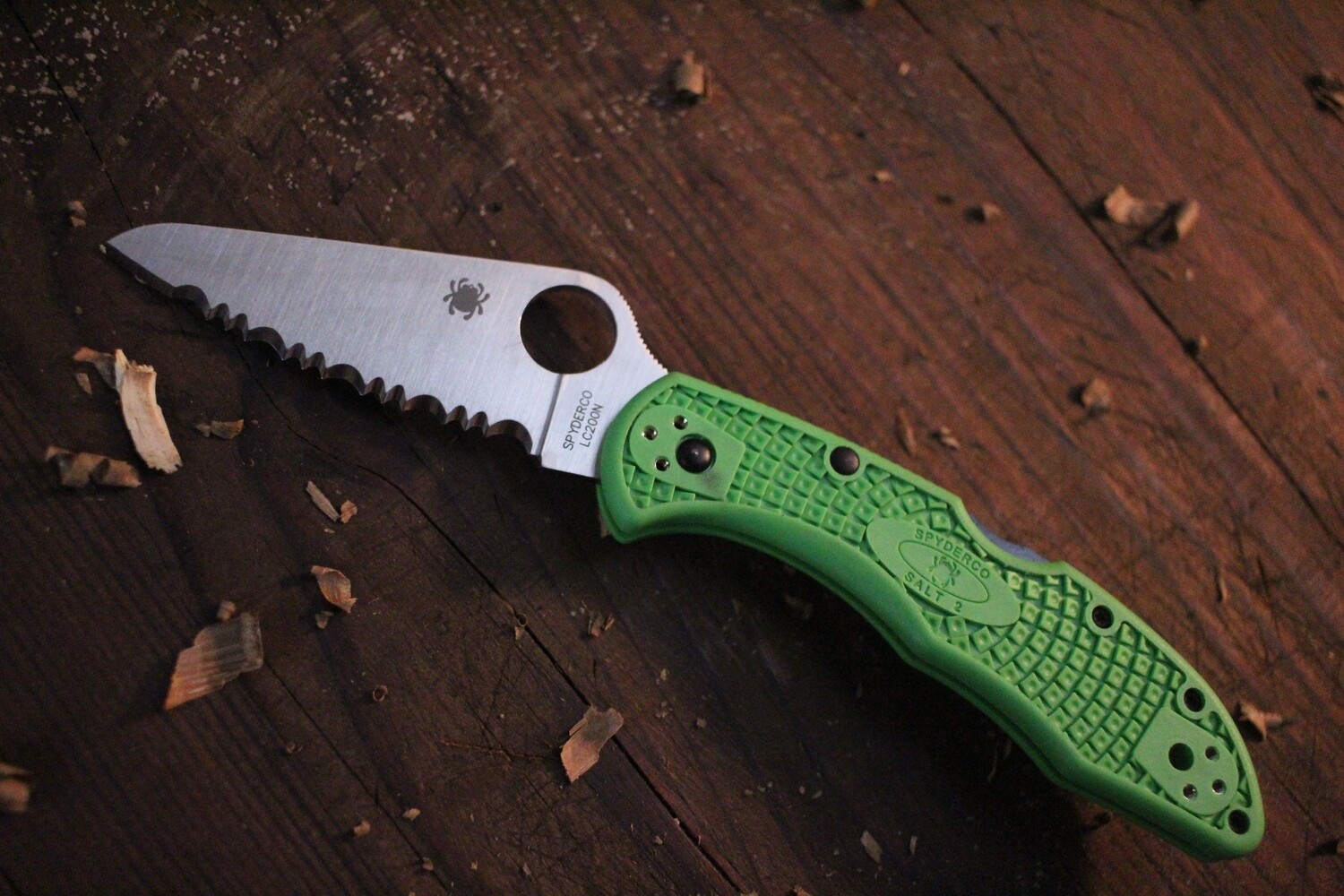 Spyderco Salt 2  3&quot; Folding Knife, Serrated LC200N / Green FRN Handles