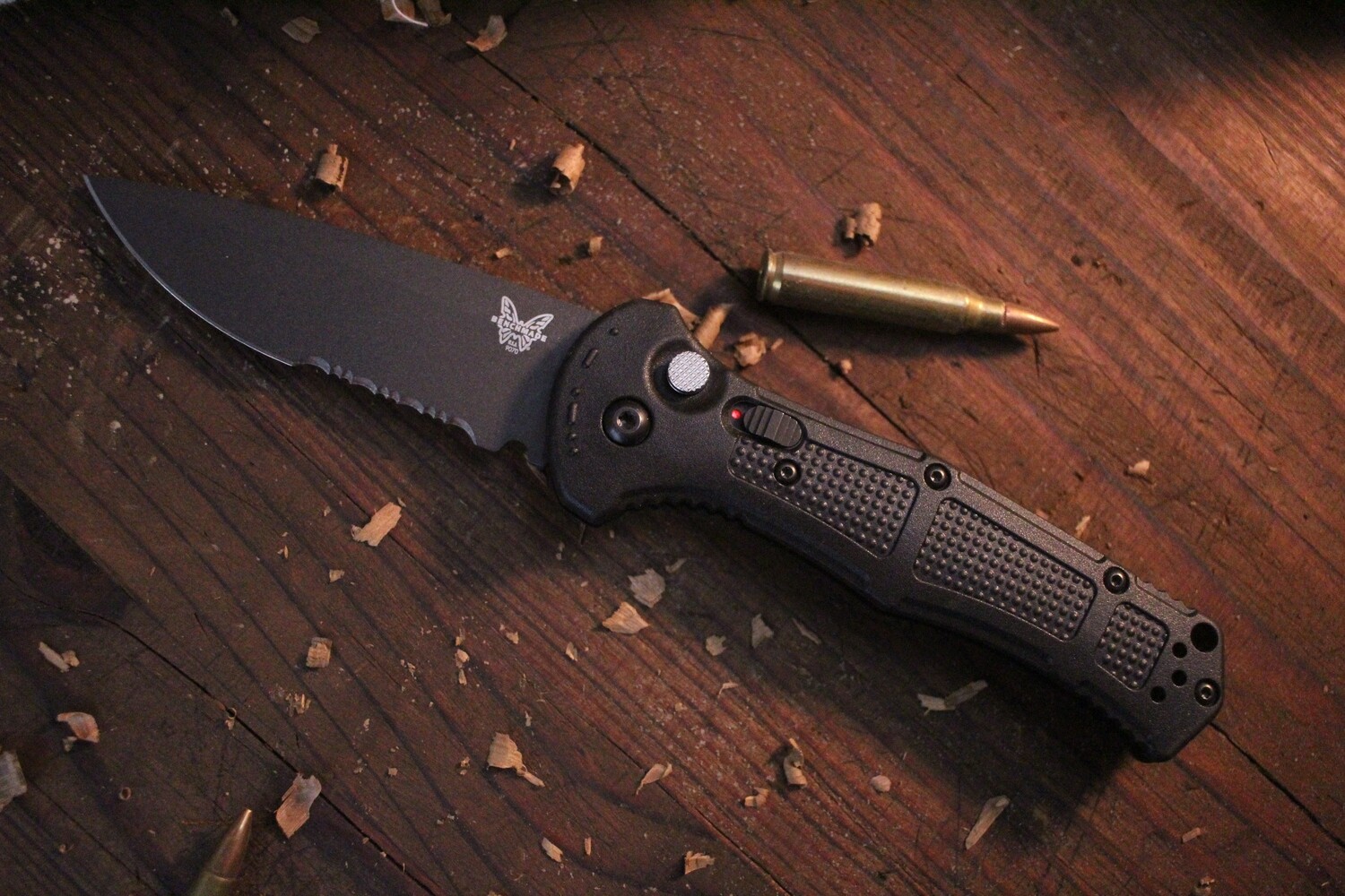 Benchmade Claymore 3.6&quot; Auto Knife / Black Grivory / Tungsten Serrated CPM-D2