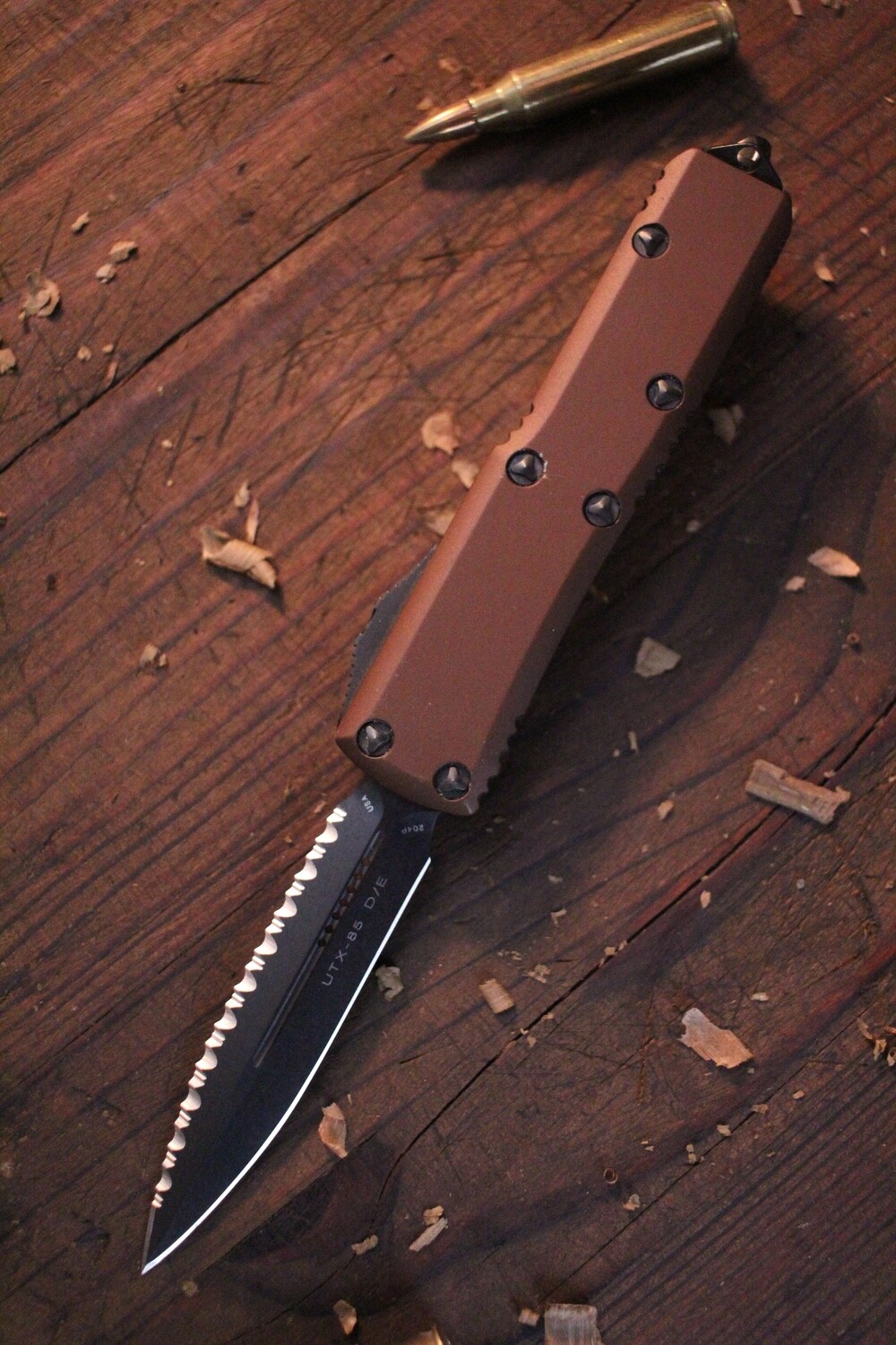 Microtech UTX 85 3.125&quot; OTF Automatic Knife / Tan / Black 204P (Pre-Owned)