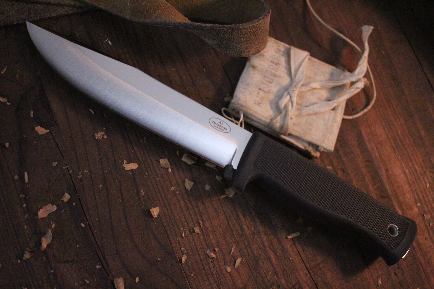 Fallkniven F1 3.8&quot; Fixed Blade Knife / Black Zytel / Satin VG10 / Leather Sheath