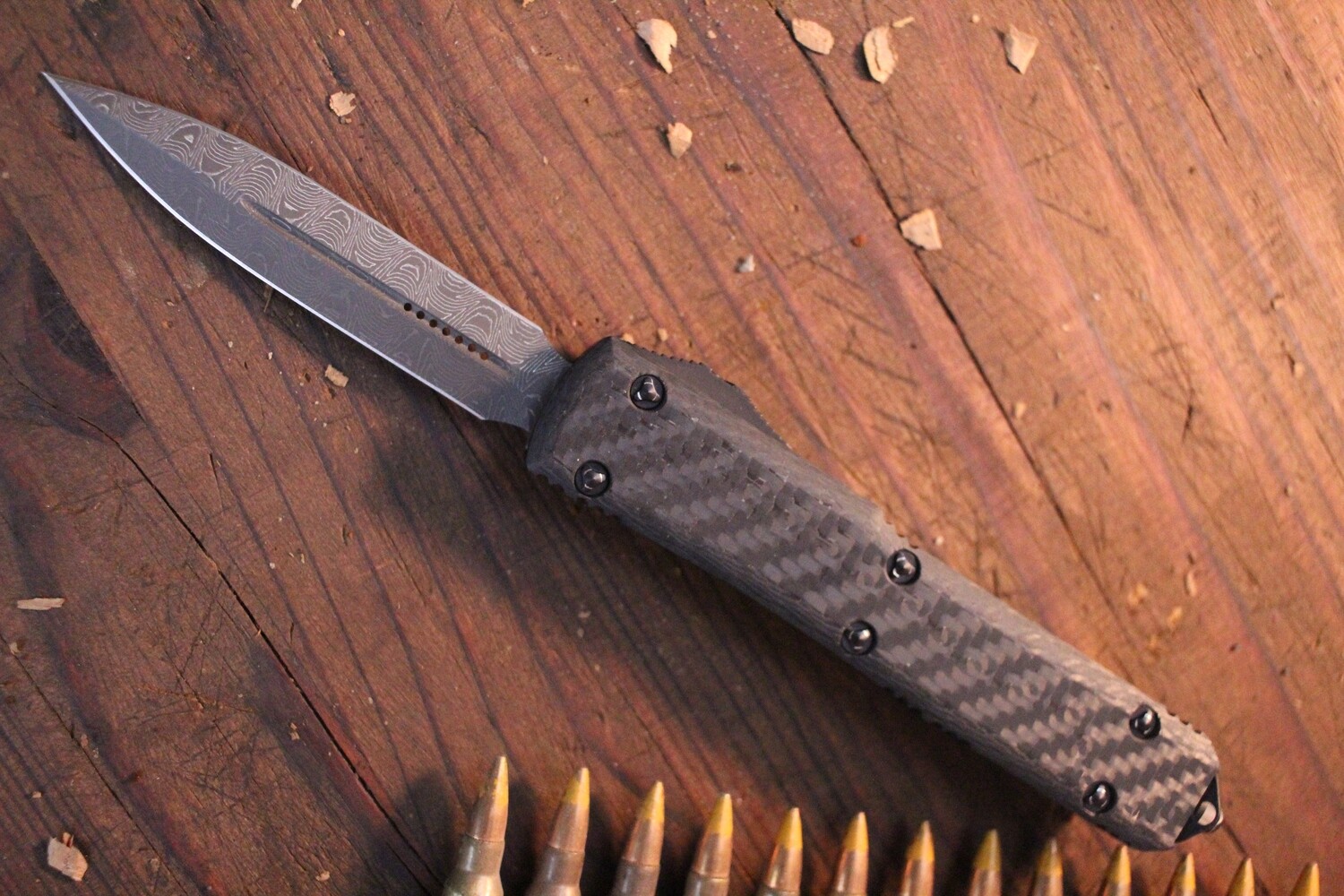 Microtech Signature Series Ultratech D/E 3.4" OTF Knife / Carbon Fiber / Ring Hardware / Damascus ( Pre Owned )