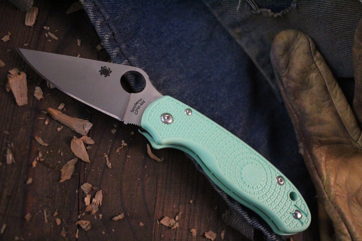 Spyderco Para 3 3&quot;  Lightweight Compression Lock Knife / Mint Green FRN / Satin M4 ( Pre Owned )