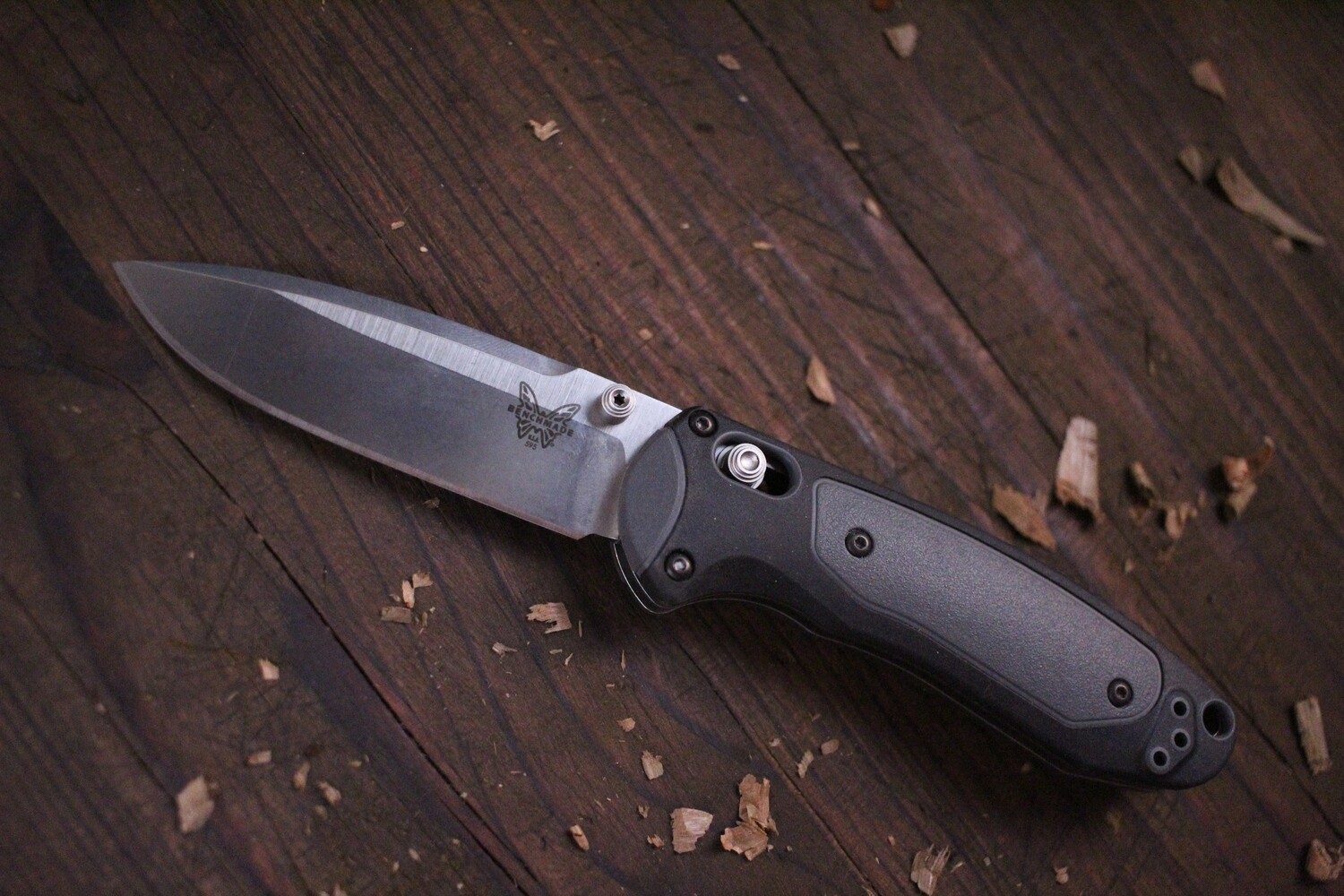 Benchmade Mini Boost 3.11&quot; AXIS-Assist Knife / Satin / Black-Gray ( Discontinued )