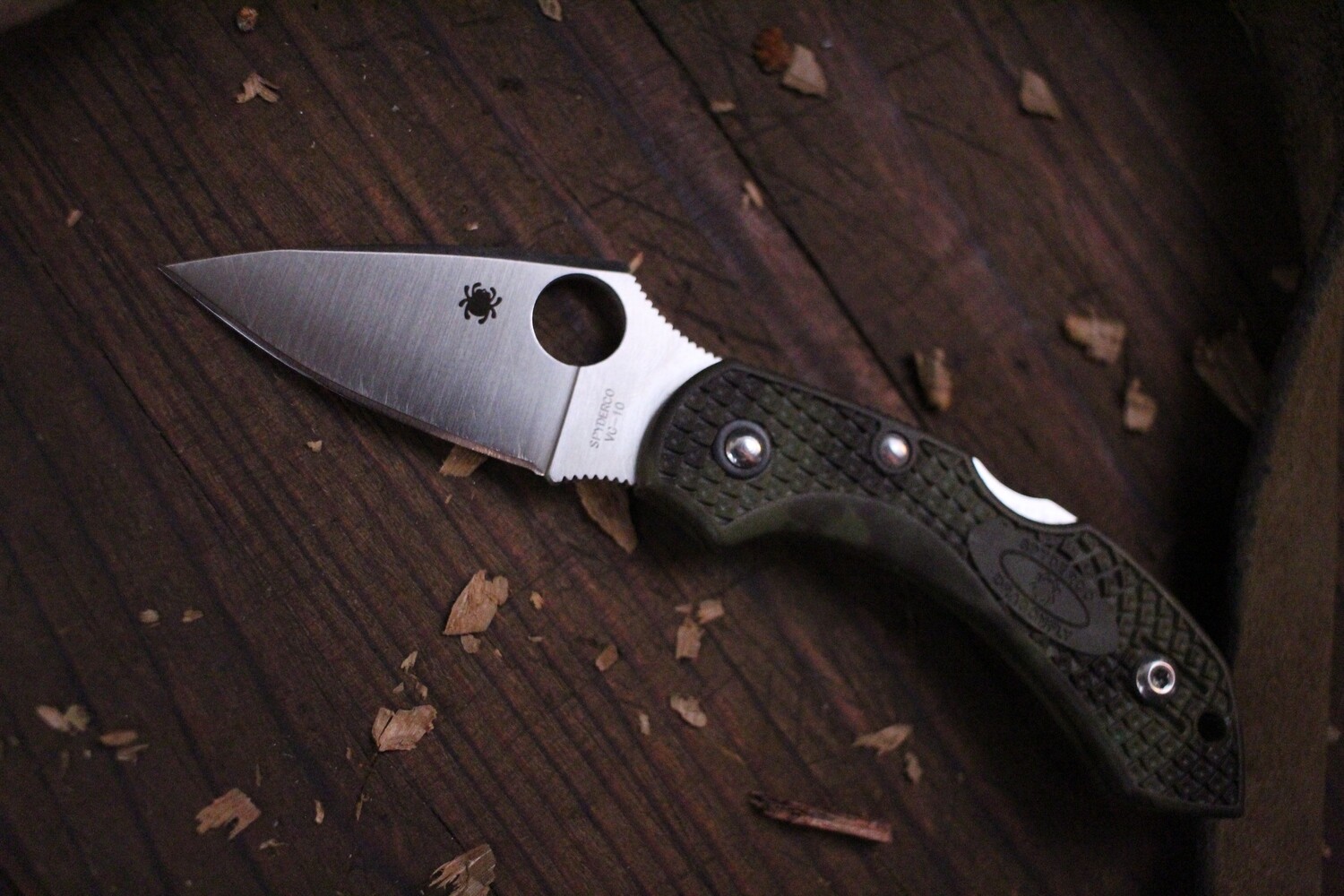 Spyderco Dragonfly 2.3&quot; Lockback Knife / Camo FRN / Satin VG-10 (Pre Owned)