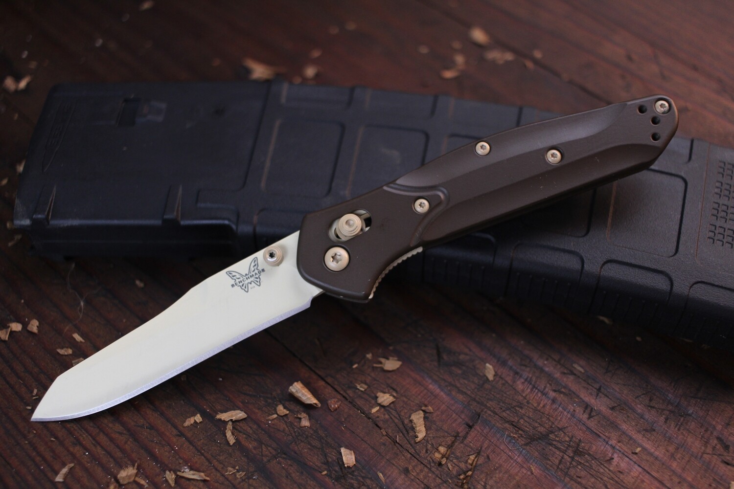 Benchmade Osborne 3.4&quot; AXIS Lock Knife / Custom Brown Cerakote / Desert Tan Cerakote S30V ( Pre Owned )