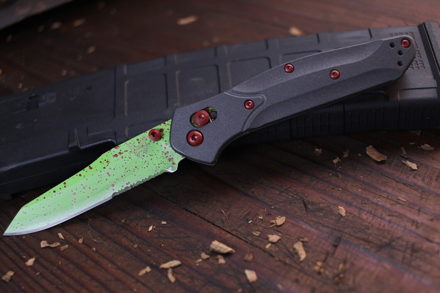 Benchmade Osborne 3.4&quot; AXIS Lock Knife / Custom Zombie Splatter Cerakote / S30V ( Pre Owned )