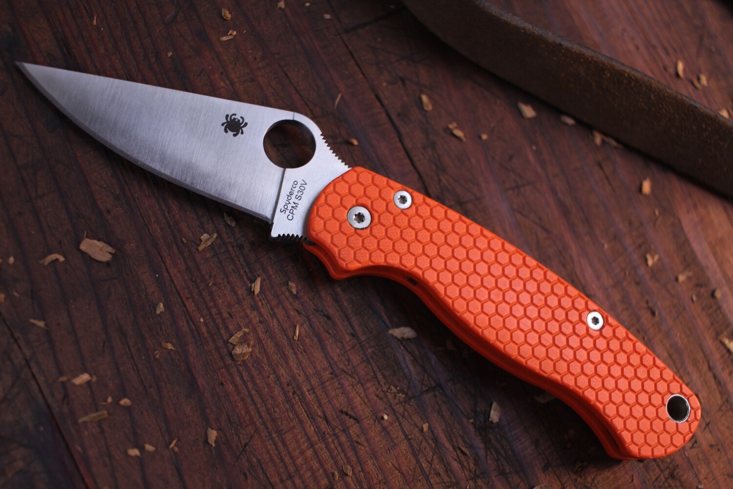 Spyderco Paramilitary 2 3.44&quot; Folding Knife / Orange Blade Scales / S30V ( Pre Owned )
