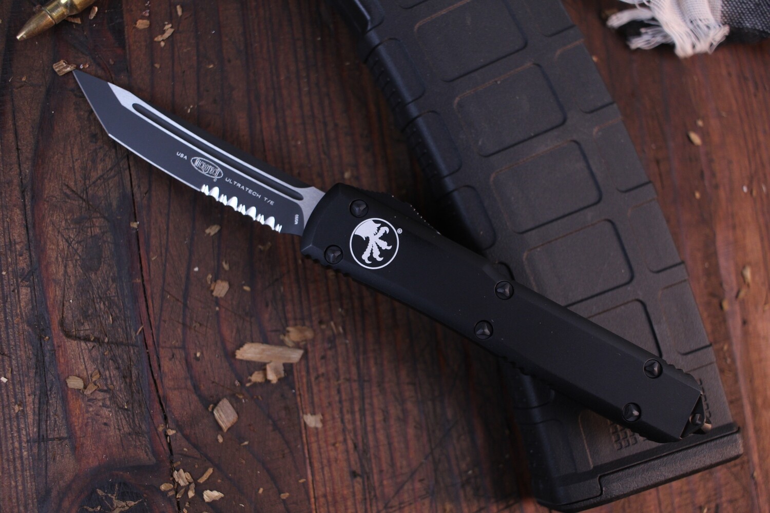 Microtech Ultratech T/E 3.4&quot; OTF / Black Aluminum / Black Partially Serrated