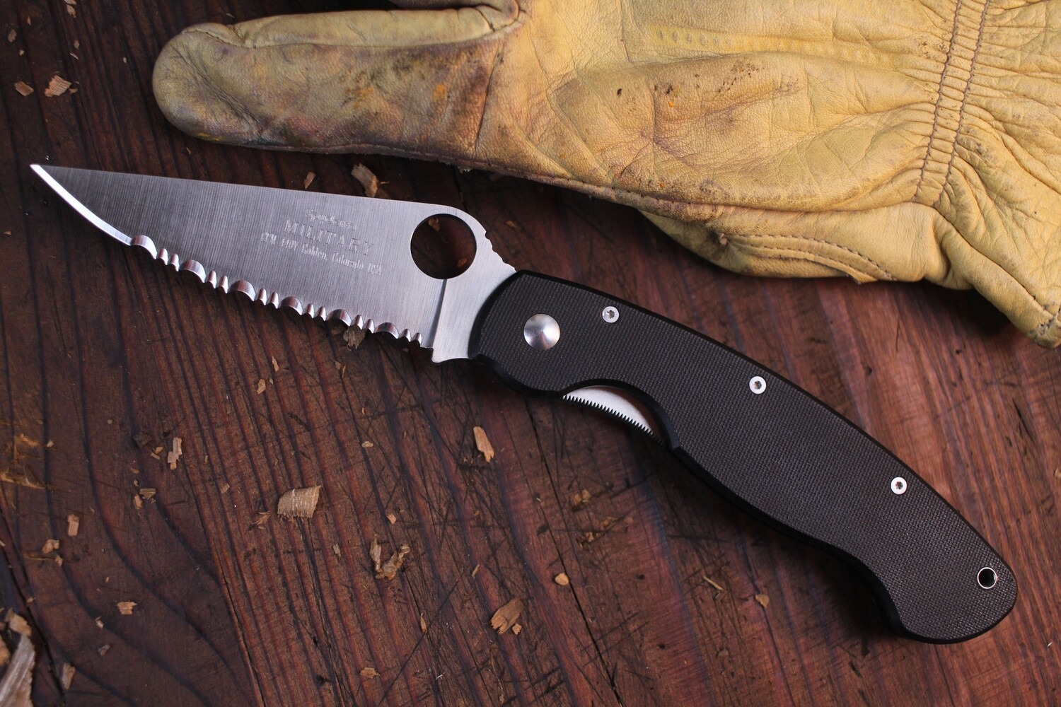 Spyderco Classic Military 4&quot; Linerlock Folding Knife / Black G10 / Satin Serrated CPM-440V (Pre Owned / No Box ).