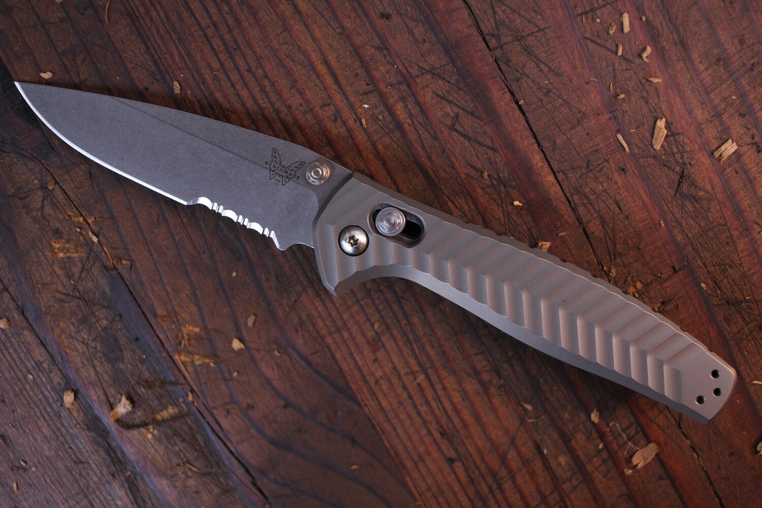 Benchmade Anthem 3.5&quot; AXIS Lock Knife / Bronze Titanium / Satin Serrated 20CV ( Pre Owned )