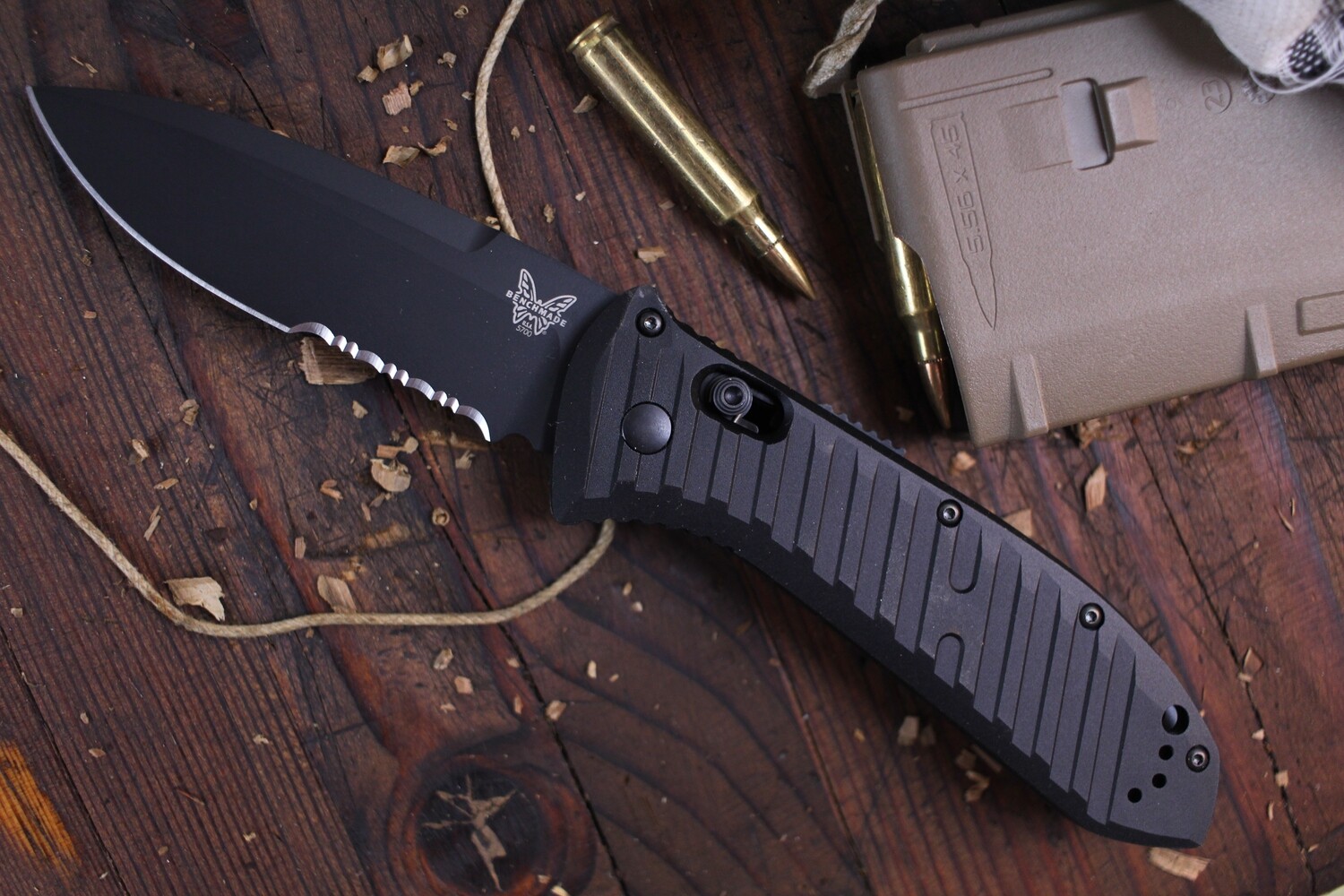 Benchmade Presidio II 3.7&quot; Axis-Auto Knife / Black Aluminum / Black S30V / Partially Serrated