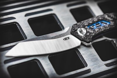 Zero Tolerance 0762 3.4" Folding Knife / Carbon Fiber / Satin 20CV ( Discontinued )